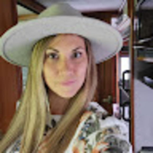 christinejoy370